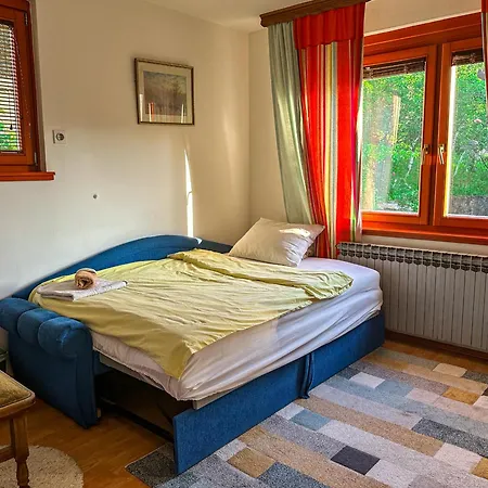 Guest house Cozy With A Bathroom