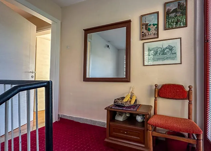 Cozy With A Bathroom *