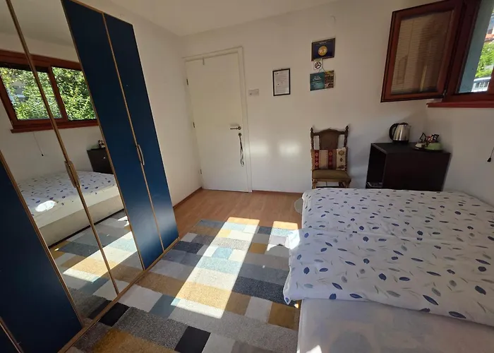 Cozy With A Bathroom サラエヴォ